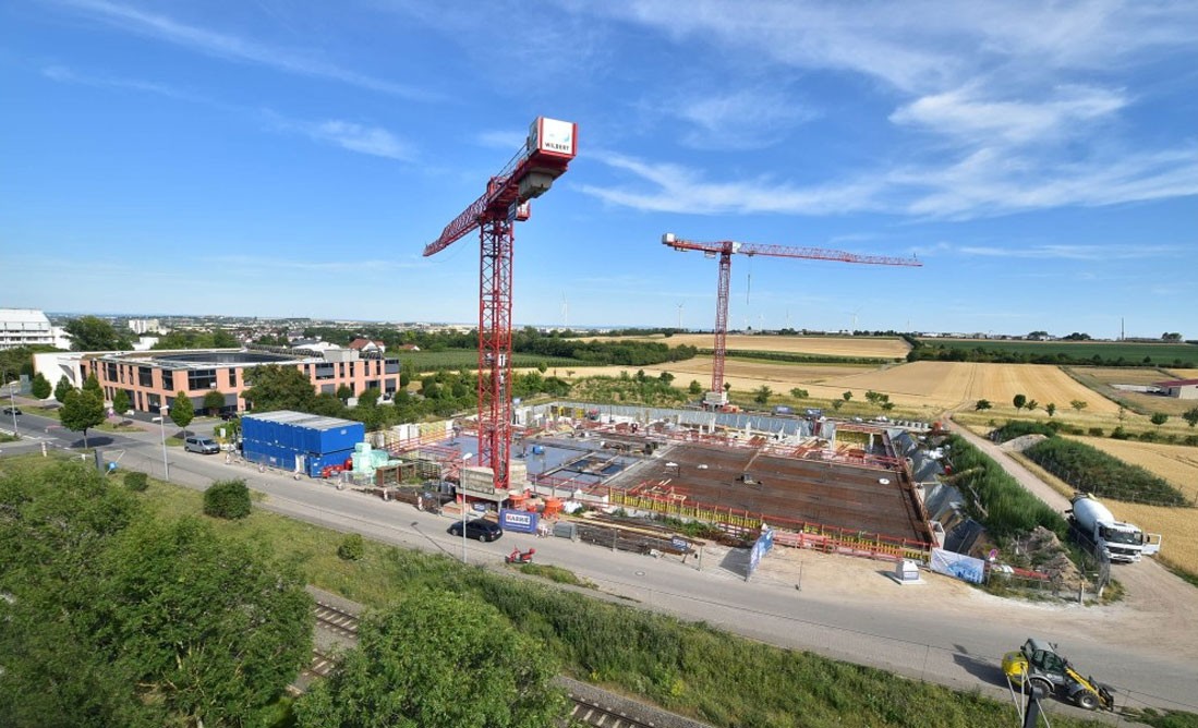 Neubau: Unser Labor feiert Grundsteinlegung